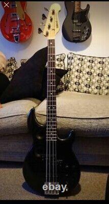 Yamaha BB1100S Bass Guitar