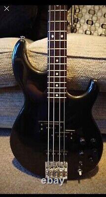 Yamaha BB1100S Bass Guitar