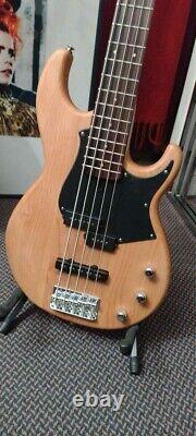 Yamaha BB235 Bass Guitar Natural Satin Finish. 2Hrs Use. UK MAINLAND DELIVERY