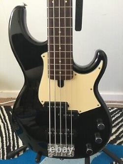 Yamaha BB435 5-string bass guitar