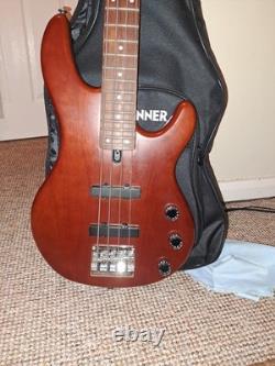 Yamaha BB N411 4-String Bass 1996 with Gigbag