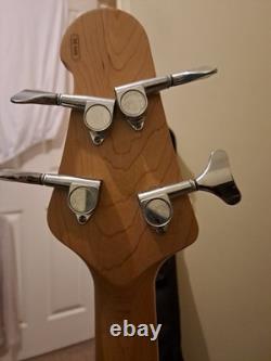 Yamaha BB N411 4-String Bass 1996 with Gigbag