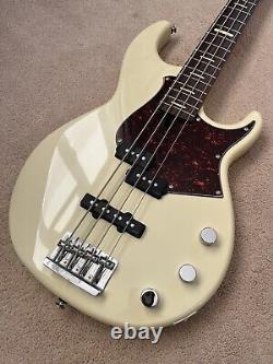 Yamaha BB P34 MkII Vintage White Bass Guitar