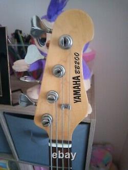 Yamaha Bass Guitar BB200 Custom