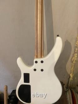 Yamaha TRBX304 Bass guitar. Excellent. Barely used