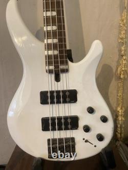 Yamaha TRBX304 Bass guitar. Excellent. Barely used